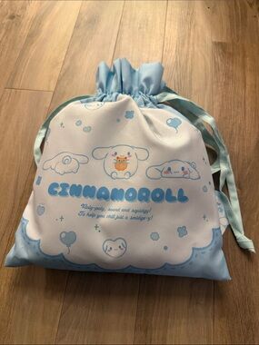 Cinnamoroll Drawstring Gift Pouch - with 4 Cinnamoroll items inside